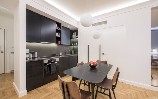 Chic central Athens apartment at Mavilli Sq.