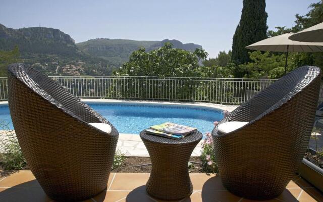 La Demeure Insoupconnée