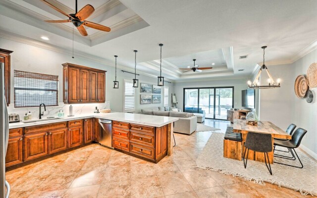 Coastal Naples Getaway ~ 2 Mi to Beaches!