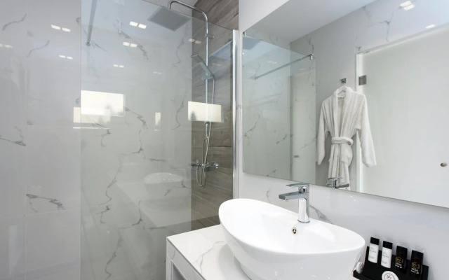 Melina Bay Boutique Hotel