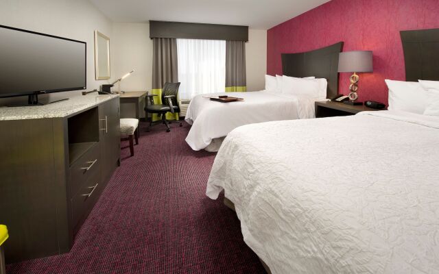 Hampton Inn & Suites Buffalo Airport