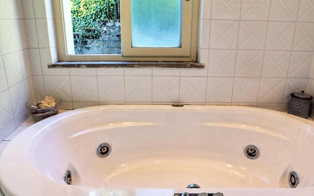 LANUVIUM 10, Emma Villas