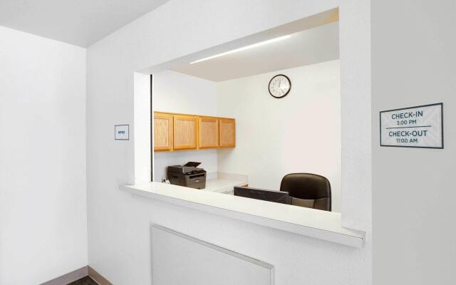 WoodSpring Suites Houston Willowbrook