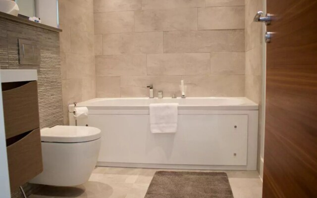 Luxurious Central Edinburgh Apartment - Sleeps 6