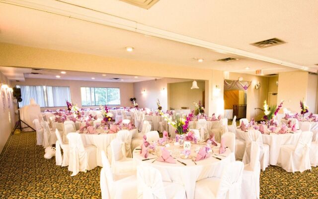 Ramada by Wyndham Arnprior