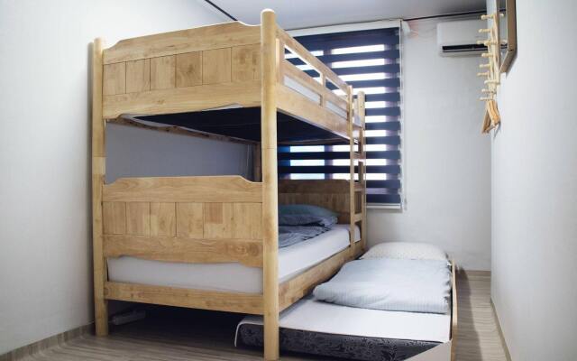 24 Guesthouse Jongno Tower