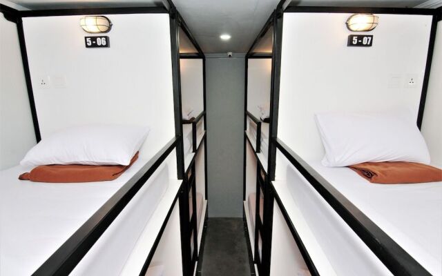 ZEN Hostel Jalan Patimura Legian