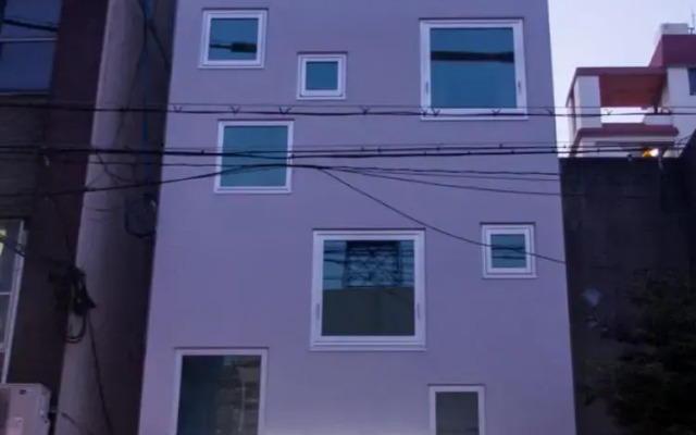 Picnic Hostel Osaka
