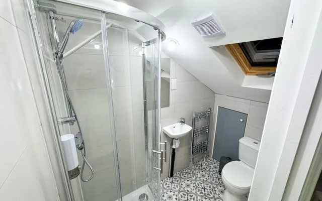 Modern North London Retreat - 7 Bedrooms
