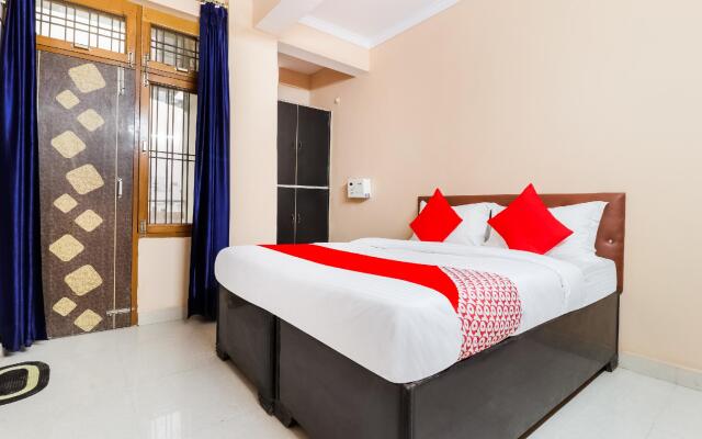 OYO 61469 Kalawati Palace