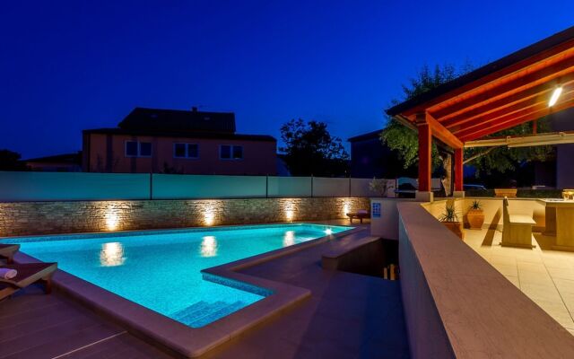 Holiday Home in Pula With Pool