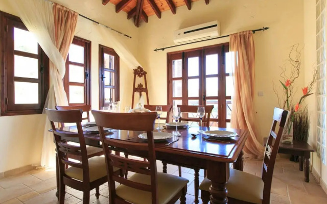 Villa River View in Peristerona