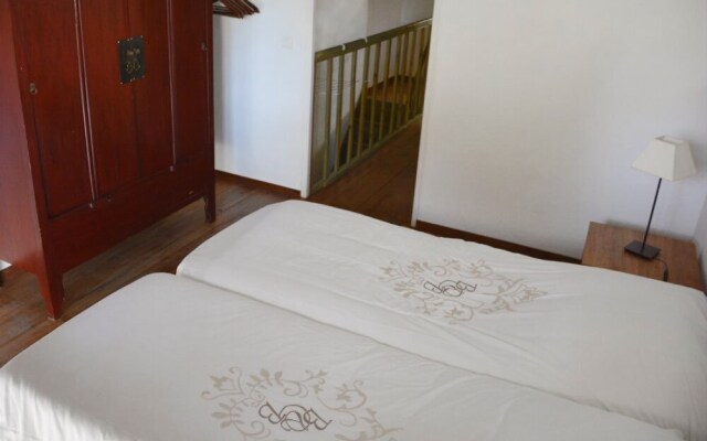 Holiday apartments at the courtyard of French château