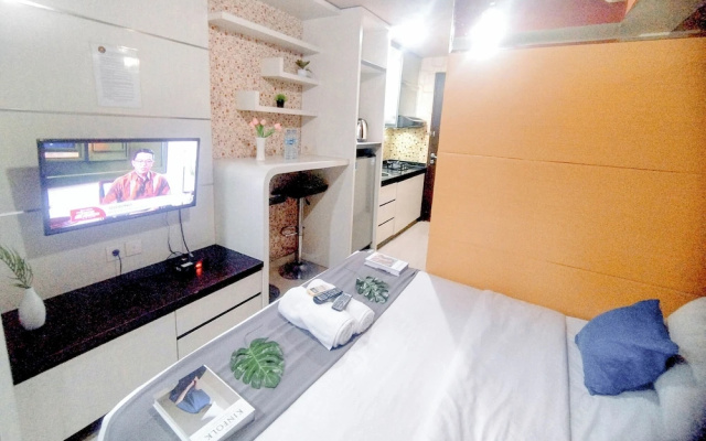 Modern And Tiny Studio At Tamansari Papilio Apartment – Guest Rooms – Surabaya