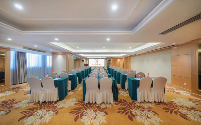 Vienna International Hotel (Zhanjiang Wanda Plaza)