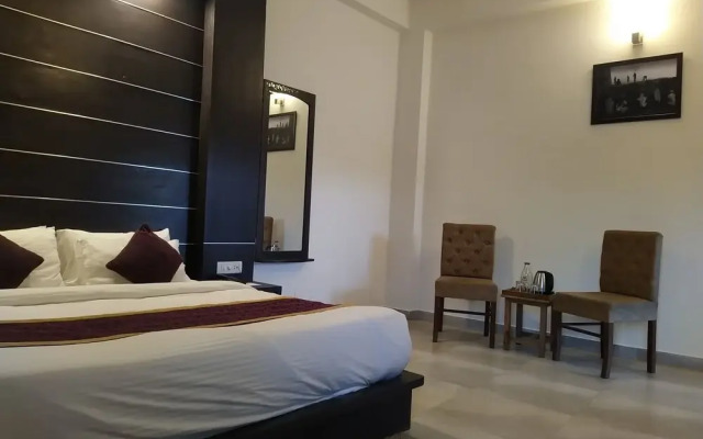 Holiday Highlights by DVM INDIA