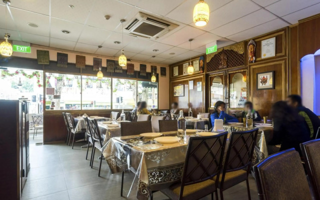 Broadway Hotel Singapore (SG Clean Certified)