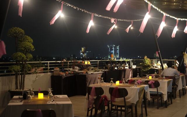 Hotel AYOLA Lippo Cikarang