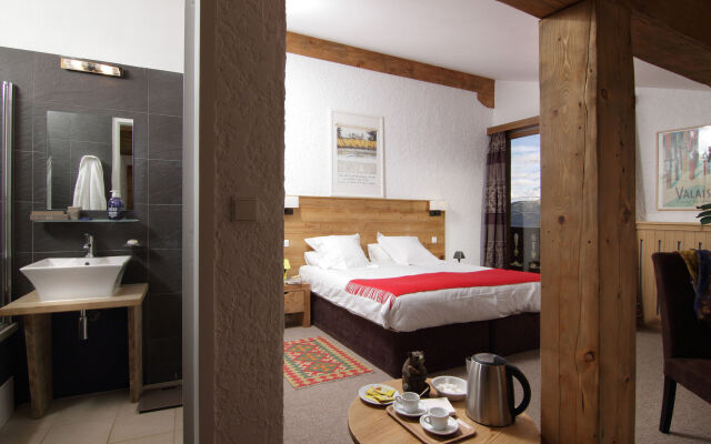 Snow Lodge Hotel Courchevel 1850