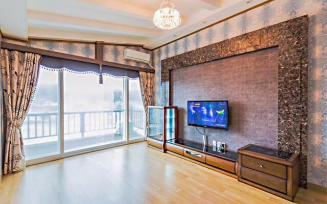 Goseong (Sokcho) Sujabyeol Pension