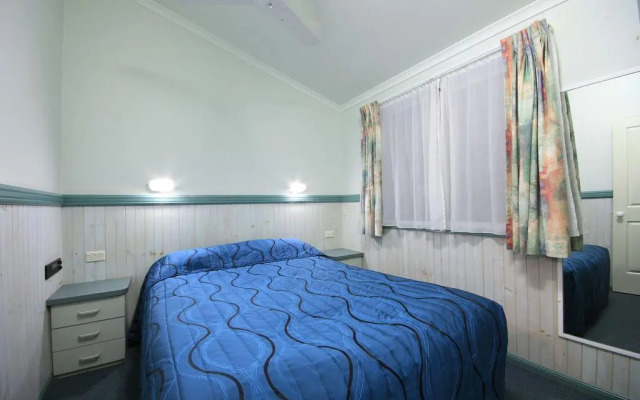 Ashmore Palms Holiday Village