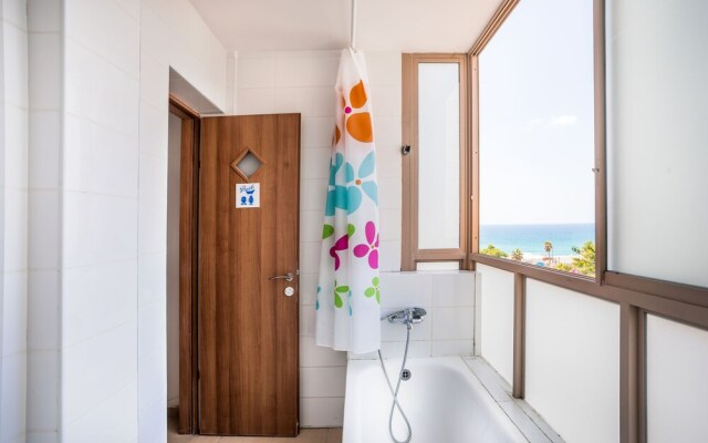 Jaffa Beach House