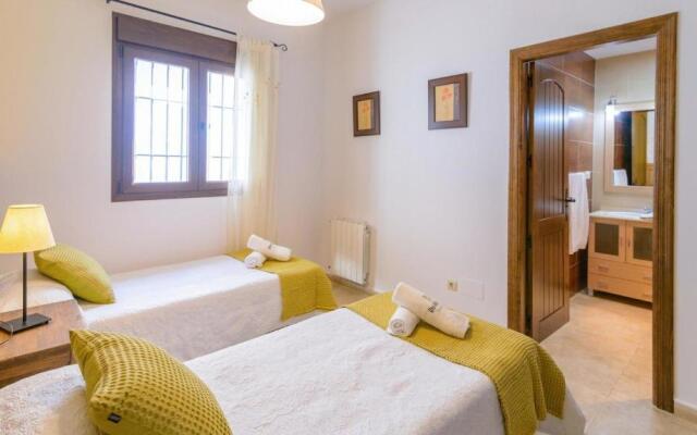 Villa Alejandro Sayalonga by Ruralidays