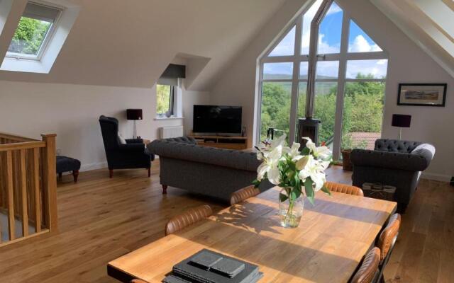 Millpond House - Luxurious Island Home in Portree