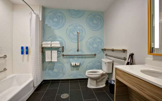 Tru by Hilton Grand Prairie