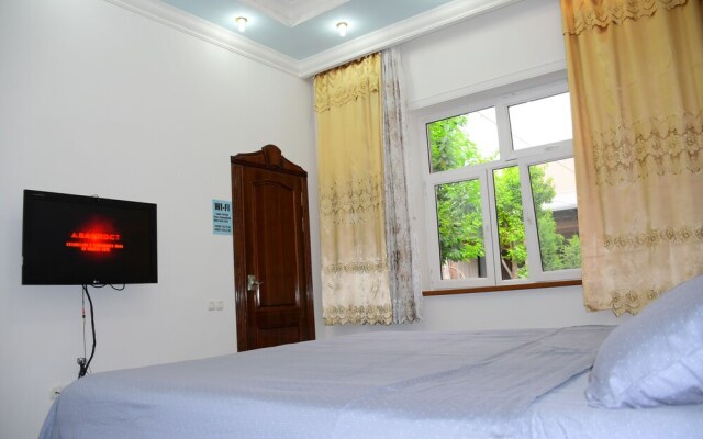 Nurziyo Guest House