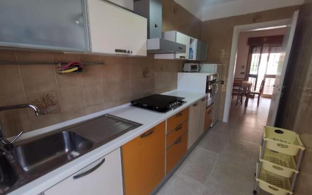 Villetta a piano rialzato a 300 mt dal mare