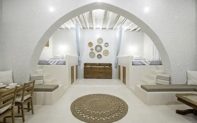 Rose Traditional House