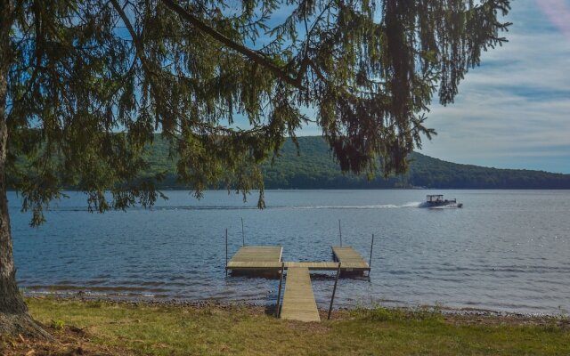 Nestled Hideaway 3 Bedroom House