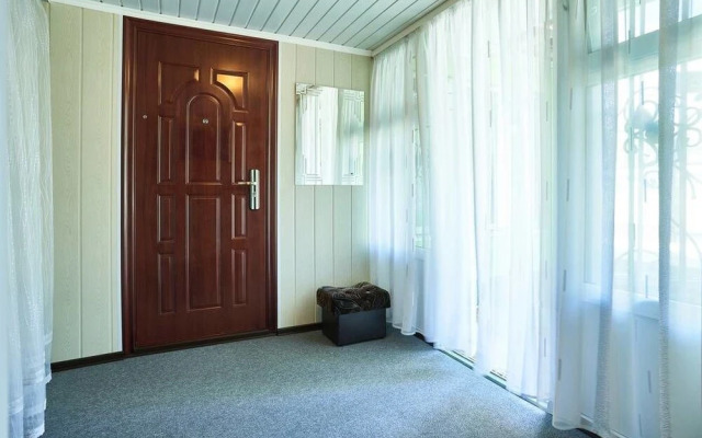 Boryspil Airport Sleep&Fly GuestHouse