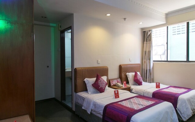 B Hotel
