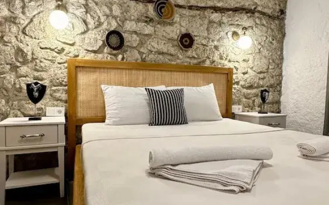 The Comelly Alaçatı
