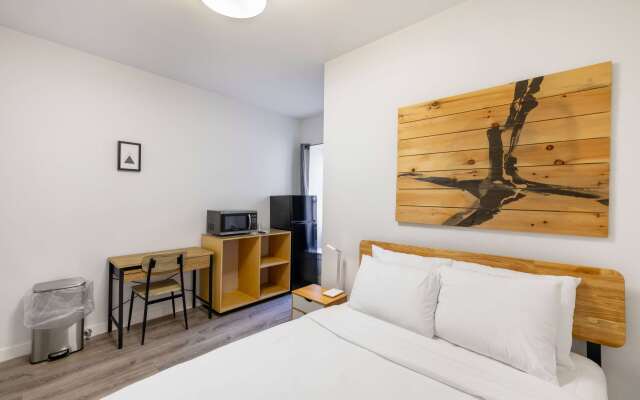 Hotel 27 by LuxUrban, a Baymont by Wyndham