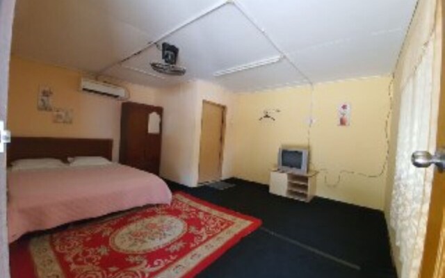 SPOT ON 90225 Barokah Chalet