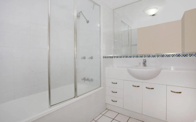 Unit 3 'On the Park', Coolum Beach