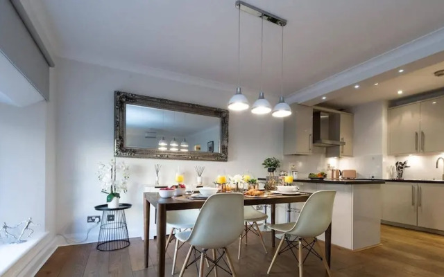Westbourne Terrace Apartment in London Paddington