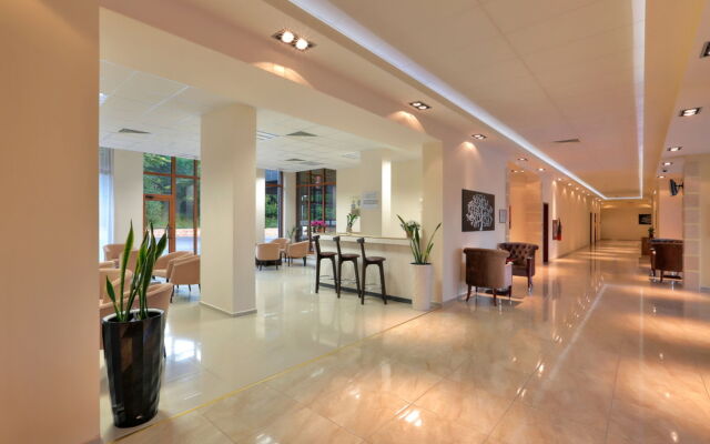 Apart Hotel Golden Line