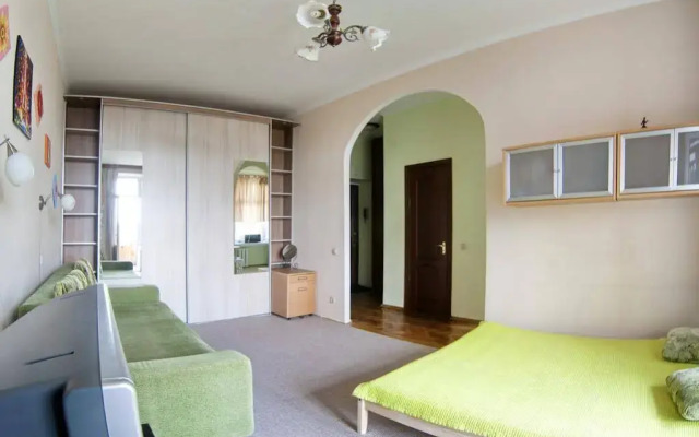 Domumetro na Krasnoarmeyskoy