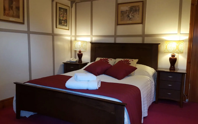Walnut Tree Hotel