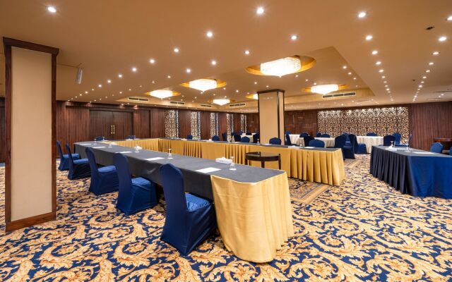 Pyramisa Suites Hotel Cairo