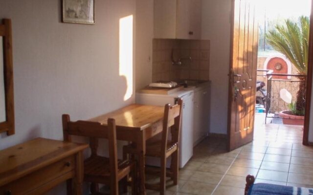 Marilena Apartments & Studios