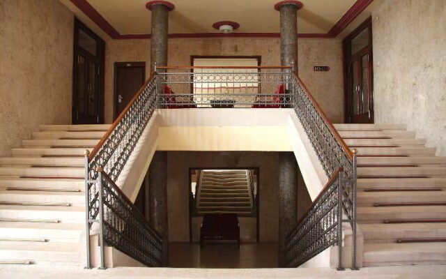 Hotel Leotar