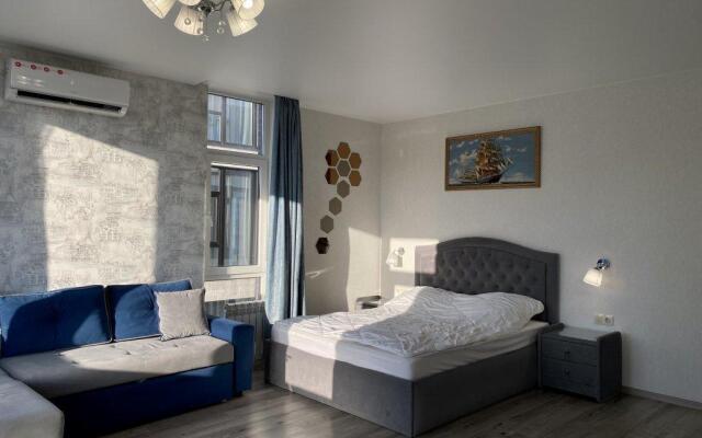 Alicekeys (Алискис) на улице Молодогвардейская 2/97