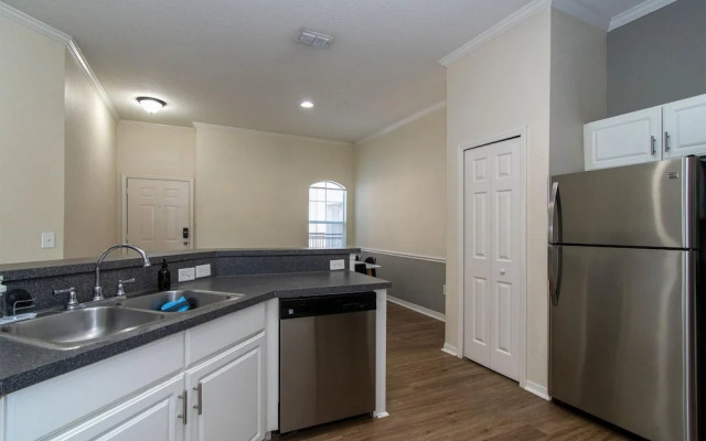 Superb Location & Luxury Amenities