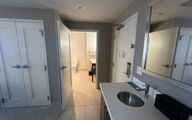 Embassy Suites by Hilton Kansas City Olathe