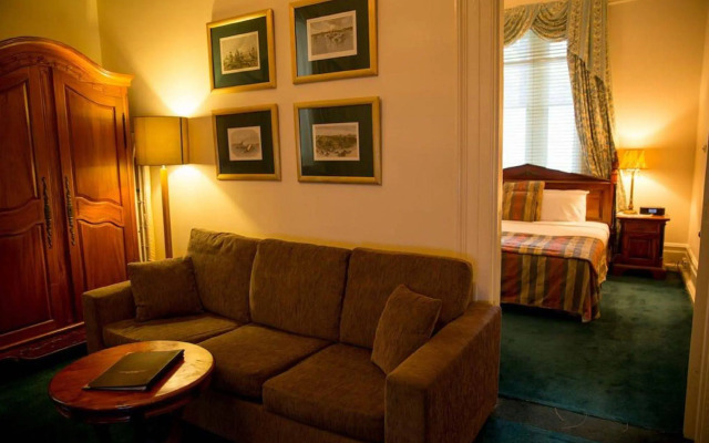 Manor Boutique Hotel